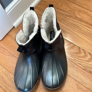Fuzzy Sperry water proof boots